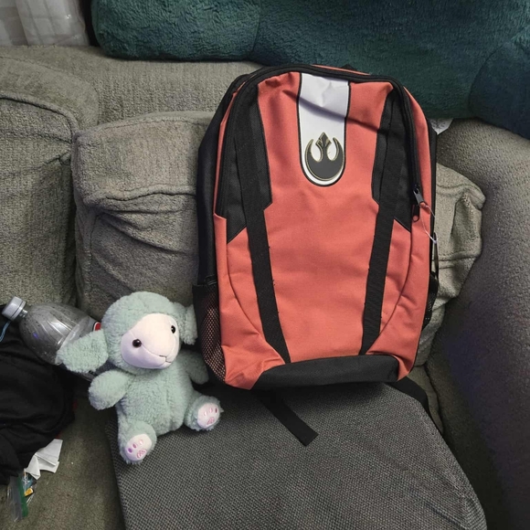 BNWT STAR WARS BACKPACK - Picture 2 of 2